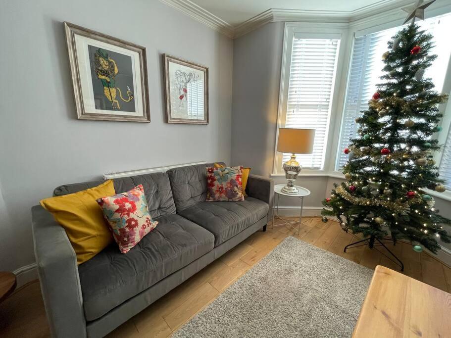 Gloucester Rd 2 Mins Away - Fab, New, Trendy House Bristol Ngoại thất bức ảnh